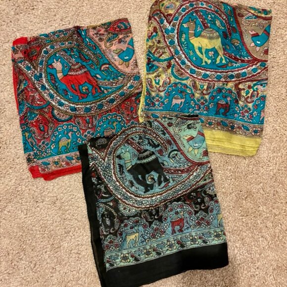 For @tignon "Bundle of 3 silk printed scarves" - Picture 1 of 1
